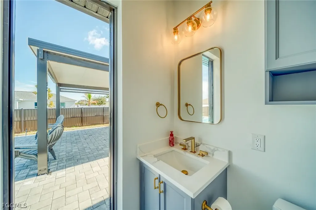 537 NW 18th Place Cape Coral FL 33993