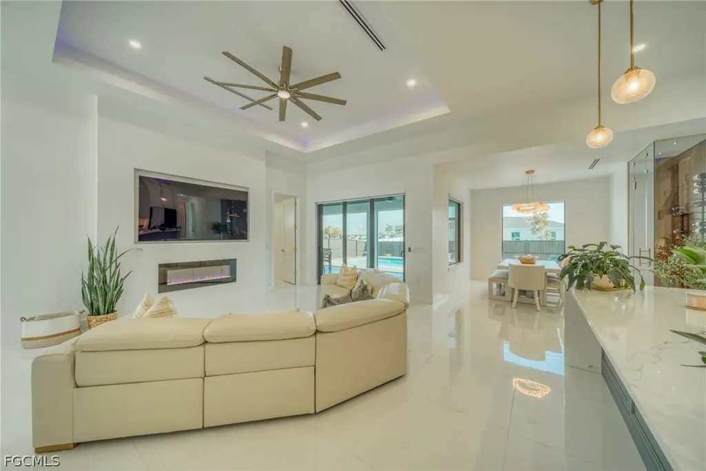 537 NW 18th Place Cape Coral FL 33993