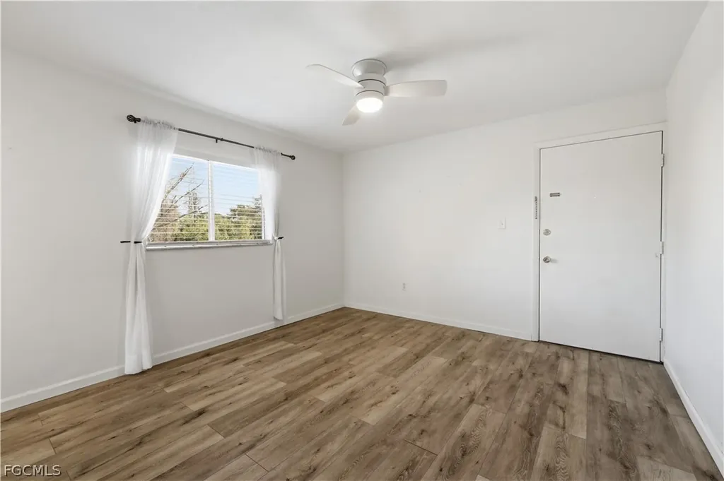 8109 Country Road Fort Myers FL 33919