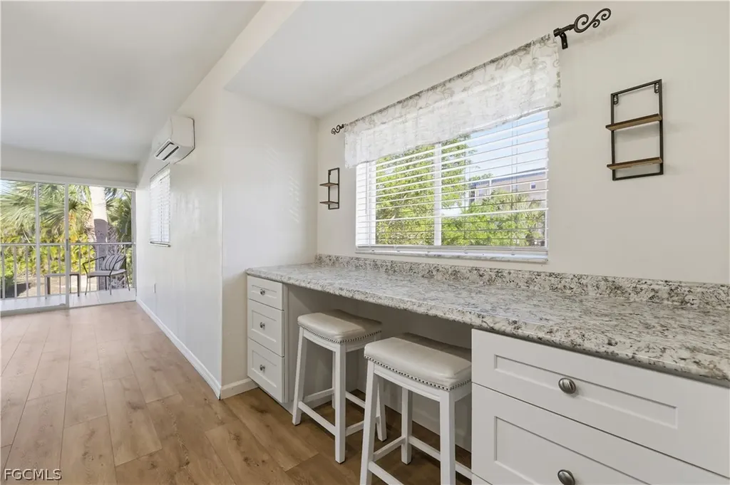 8109 Country Road Fort Myers FL 33919