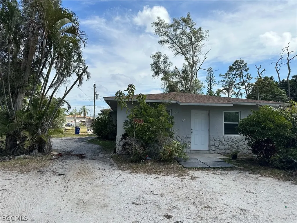 5635 5th Avenue Fort Myers FL 33907