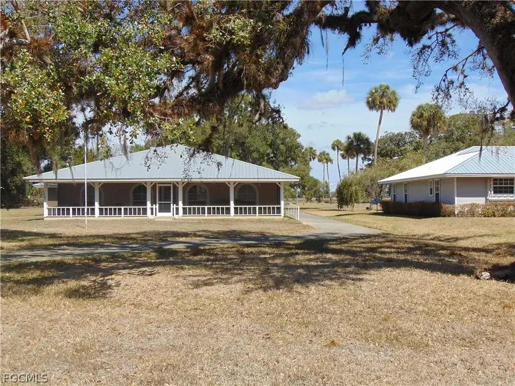 1092 Riverbend Drive Labelle FL 33935