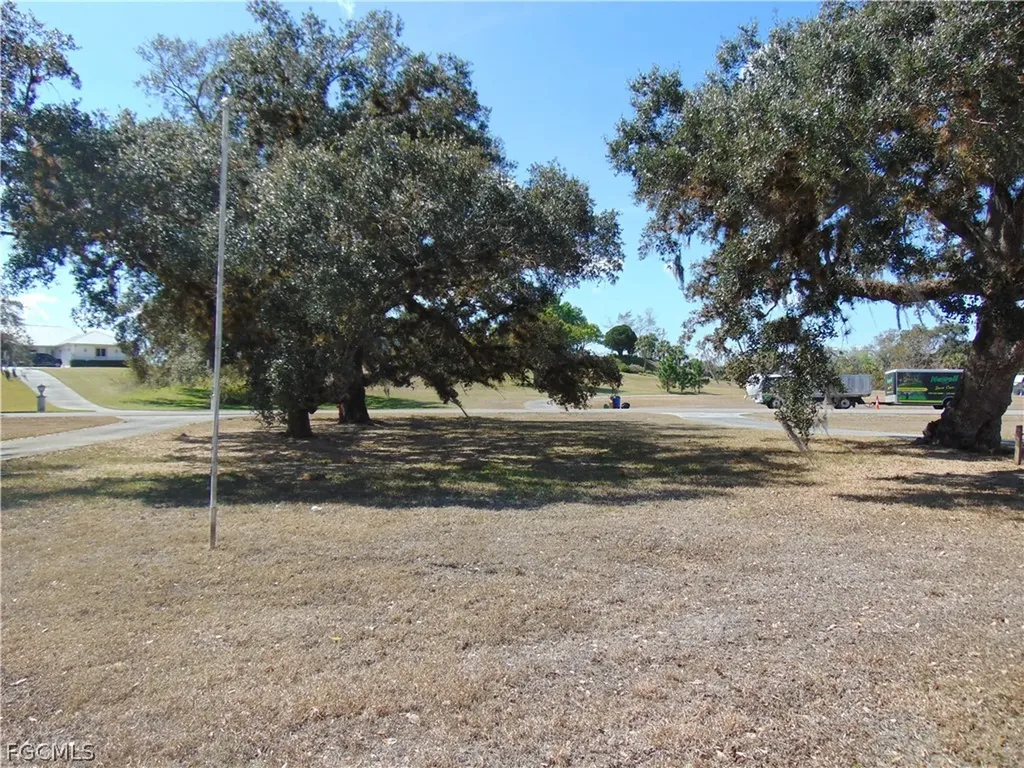 1092 Riverbend Drive Labelle FL 33935