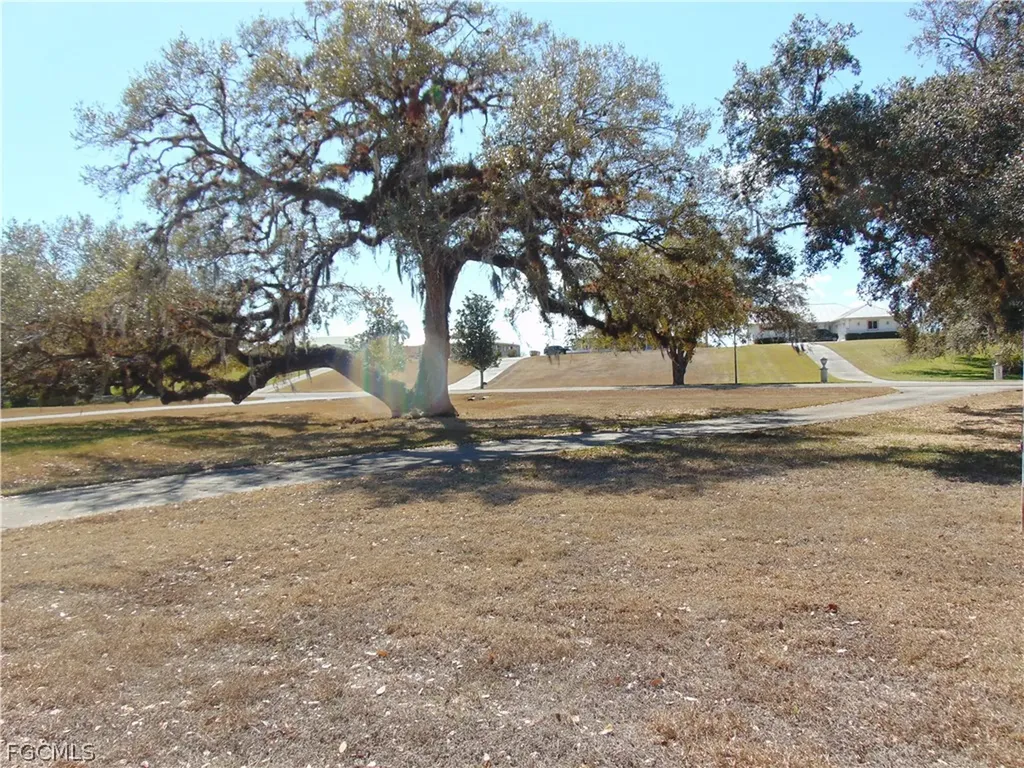 1092 Riverbend Drive Labelle FL 33935