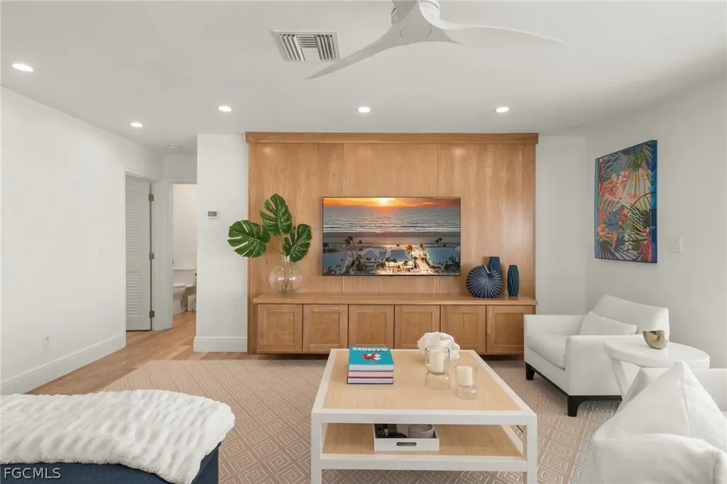 19 Beach Homes Captiva FL 33924