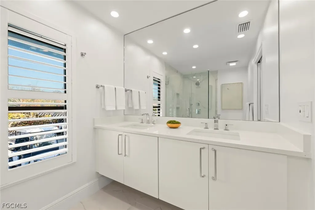 19 Beach Homes Captiva FL 33924