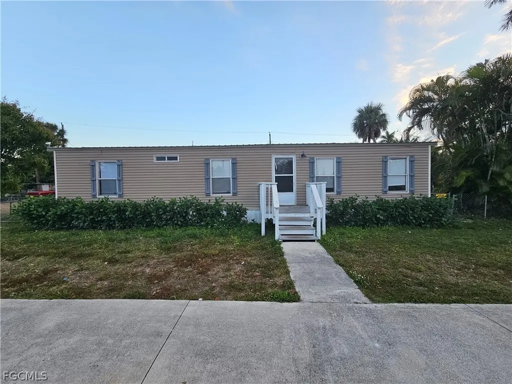 10651 Gladiolus Drive Fort Myers FL 33908