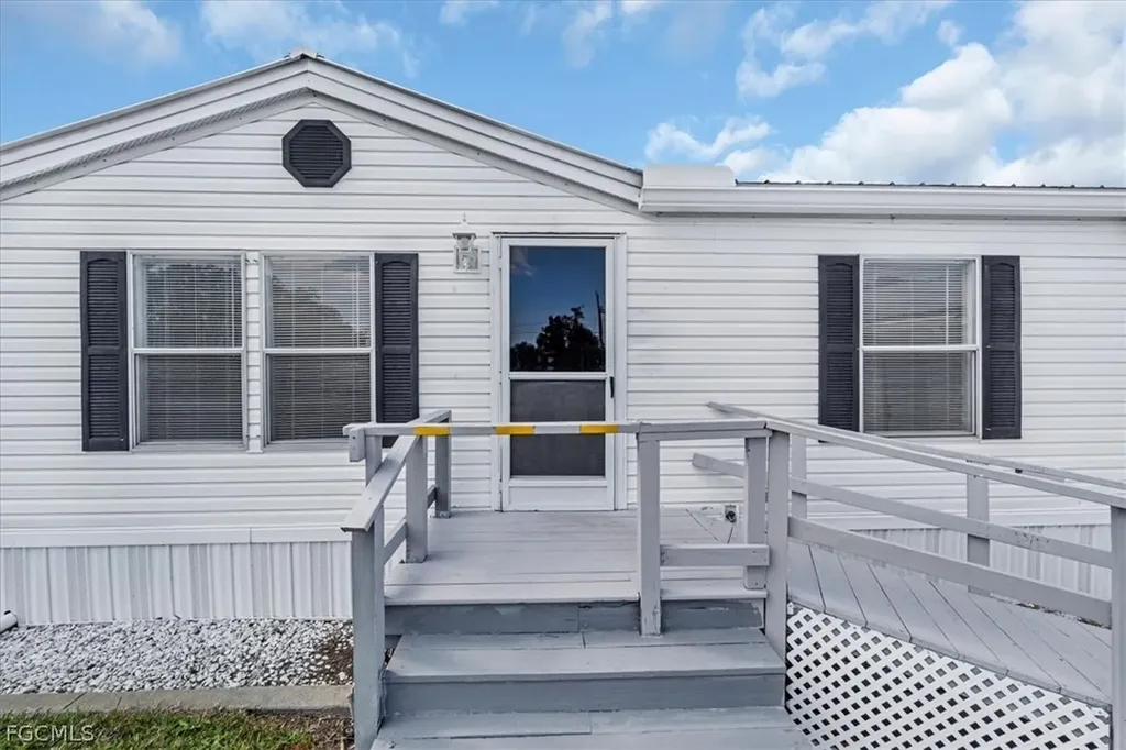 1151 Peaceful Lane Moore Haven FL 33471