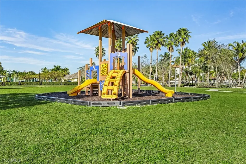 4263 Liron Avenue Fort Myers FL 33916