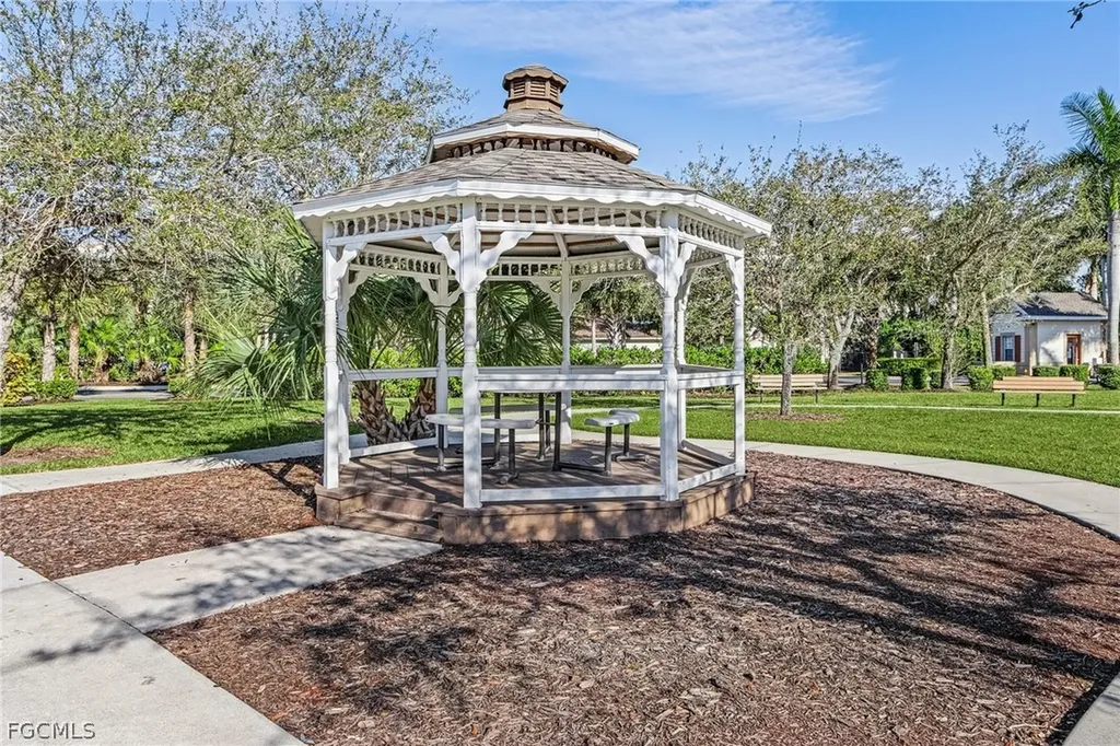 4263 Liron Avenue Fort Myers FL 33916