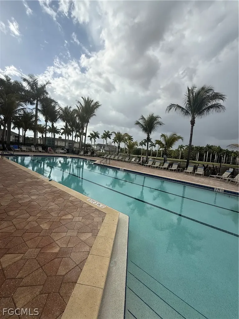 4263 Liron Avenue Fort Myers FL 33916