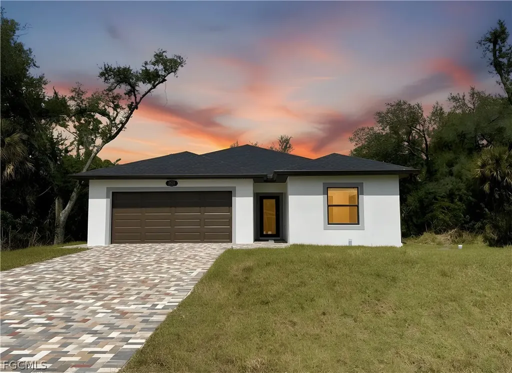 1025 Sentinela Boulevard Lehigh Acres FL 33974