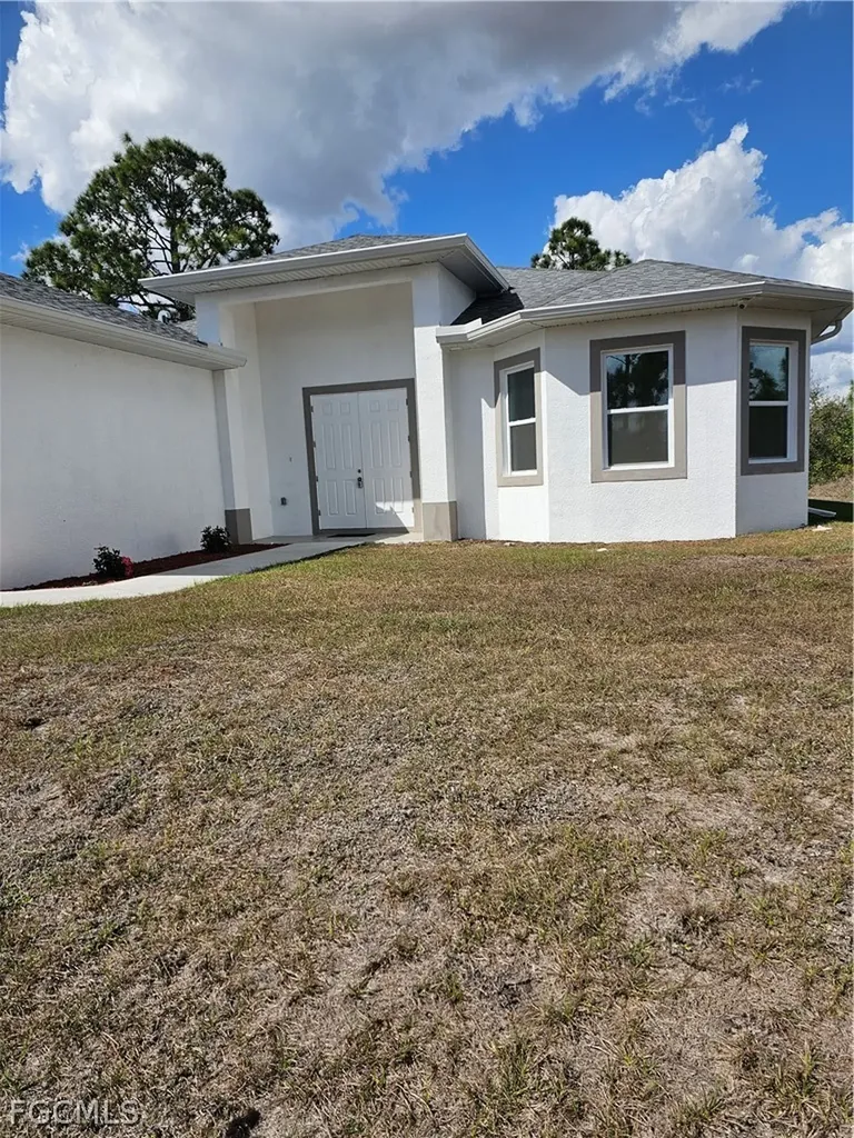 1147 Antonio Street E Lehigh Acres FL 33974