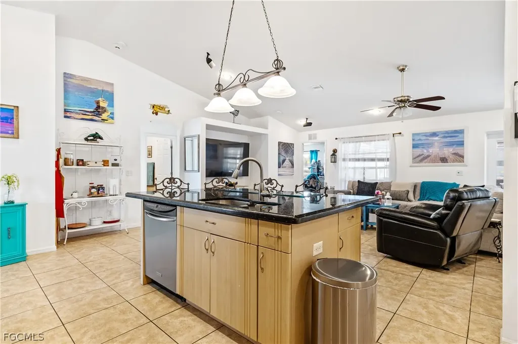 402 SW 46th Terrace Cape Coral FL 33914
