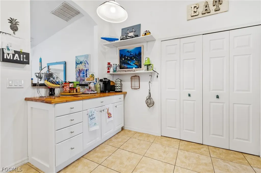 402 SW 46th Terrace Cape Coral FL 33914