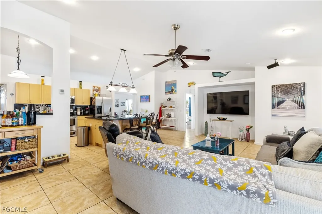 402 SW 46th Terrace Cape Coral FL 33914
