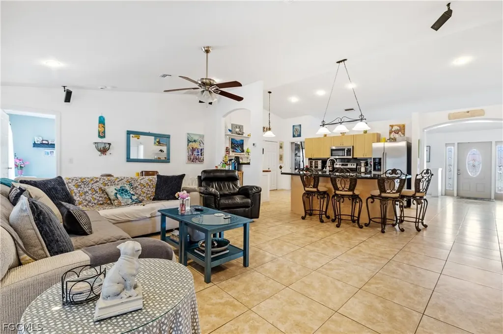 402 SW 46th Terrace Cape Coral FL 33914