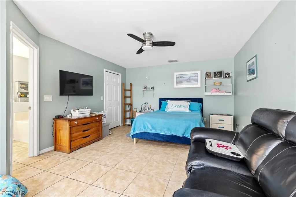 402 SW 46th Terrace Cape Coral FL 33914