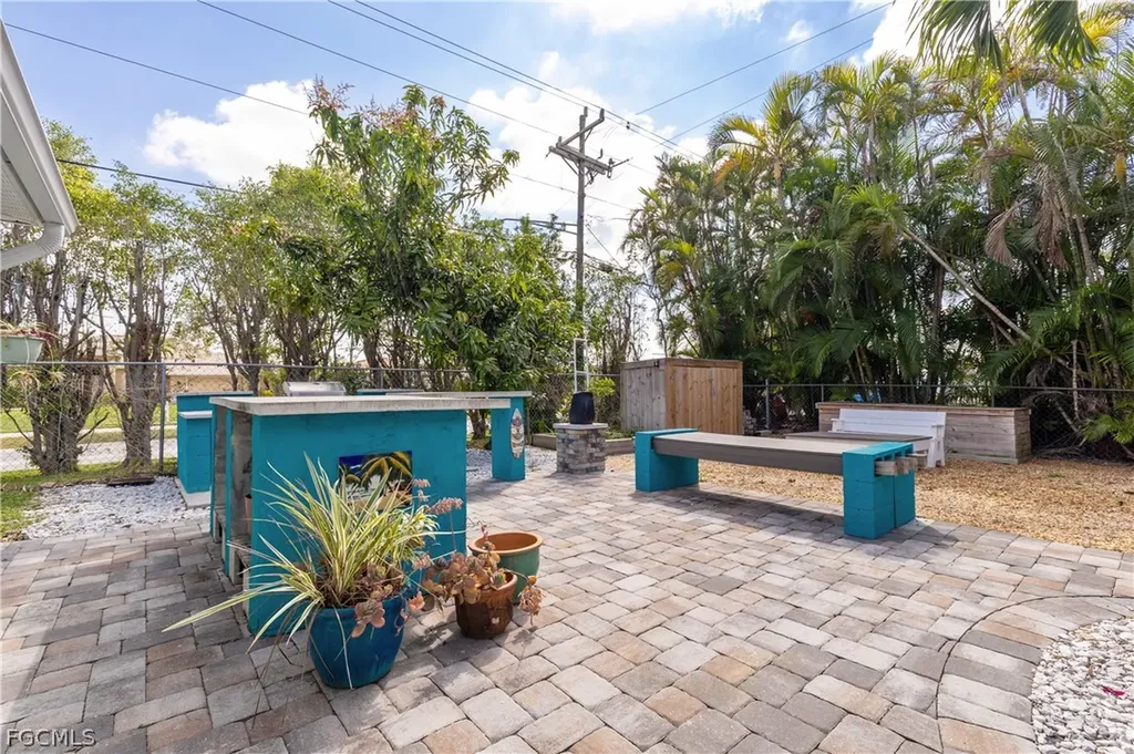 402 SW 46th Terrace Cape Coral FL 33914