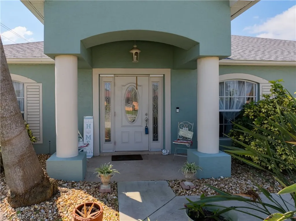402 SW 46th Terrace Cape Coral FL 33914