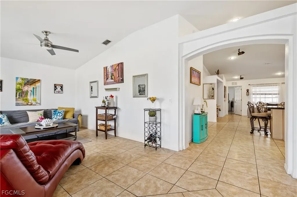 402 SW 46th Terrace Cape Coral FL 33914