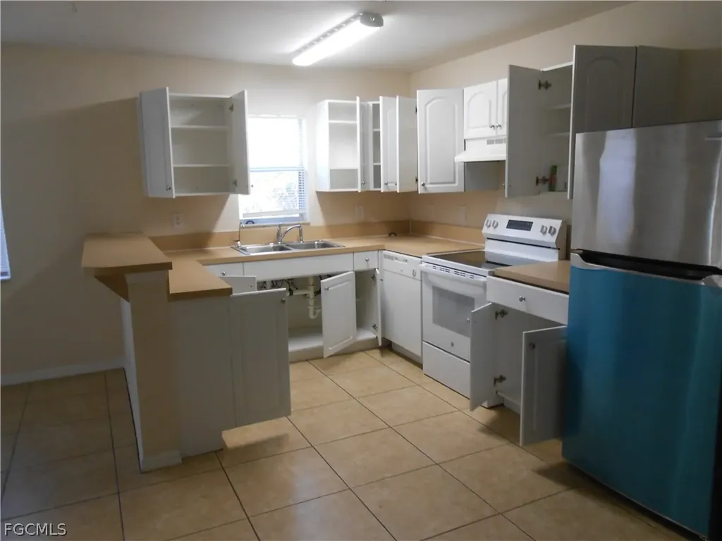 202 Hightower Avenue S Lehigh Acres FL 33973