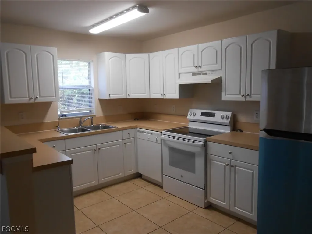202 Hightower Avenue S Lehigh Acres FL 33973