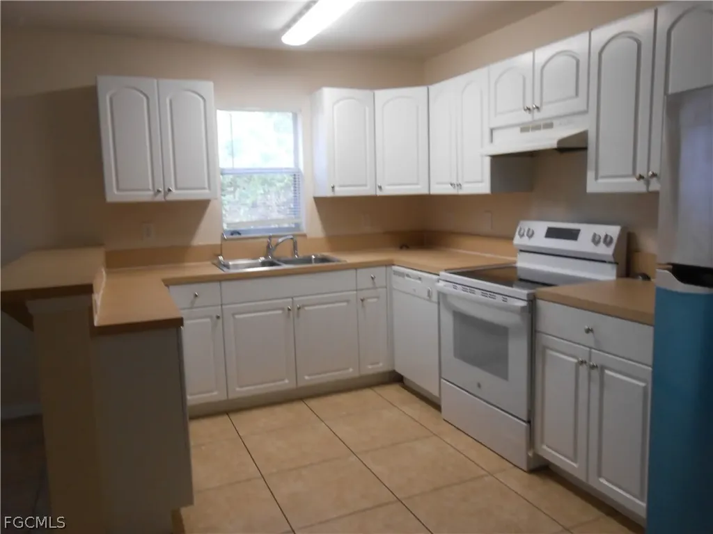 202 Hightower Avenue S Lehigh Acres FL 33973