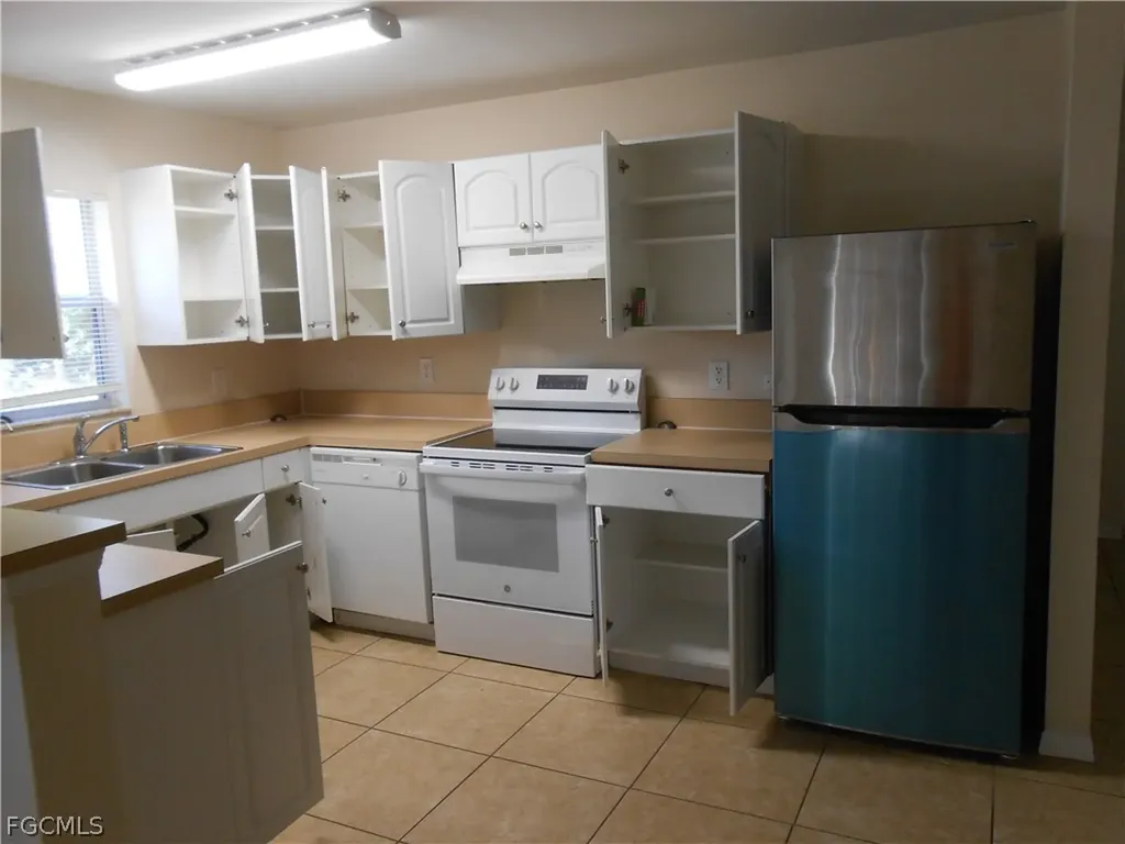 202 Hightower Avenue S Lehigh Acres FL 33973