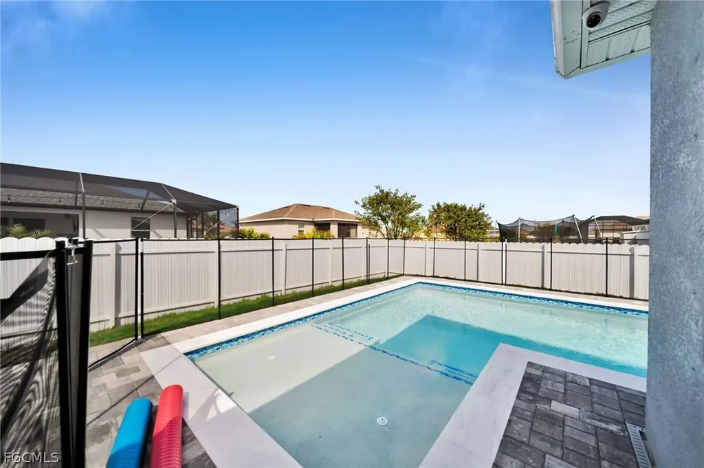 312 NW 17th Place Cape Coral FL 33993