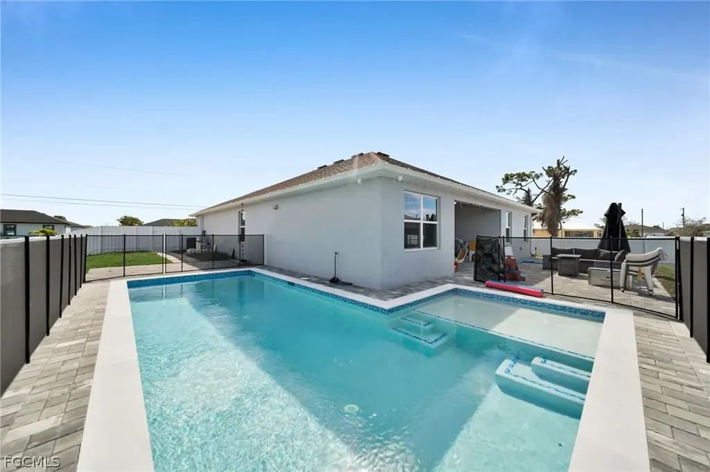 312 NW 17th Place Cape Coral FL 33993