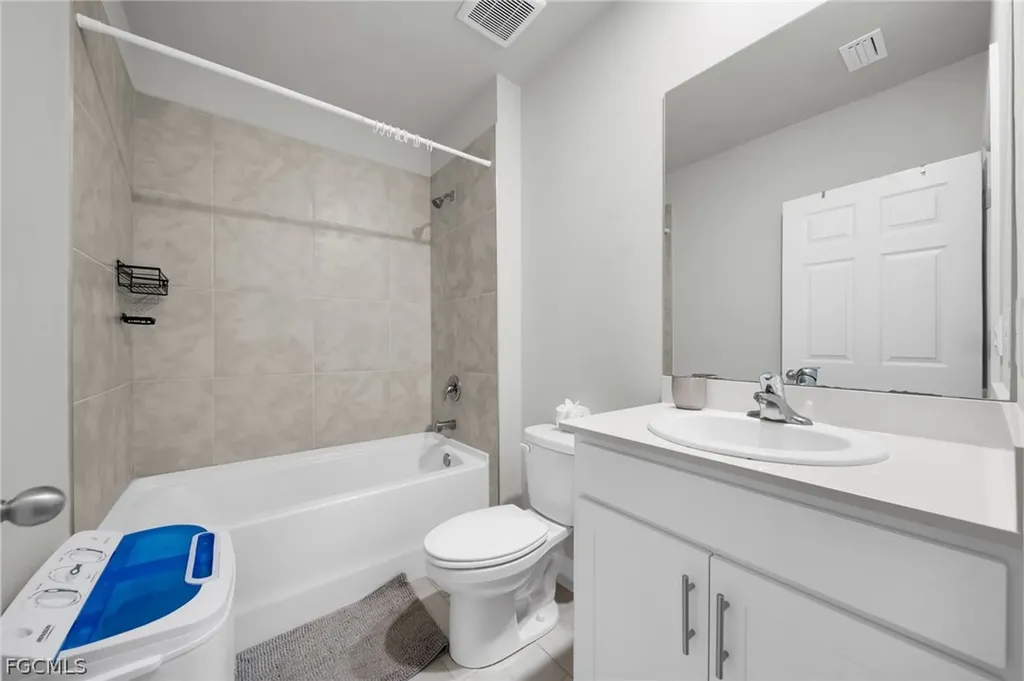 312 NW 17th Place Cape Coral FL 33993