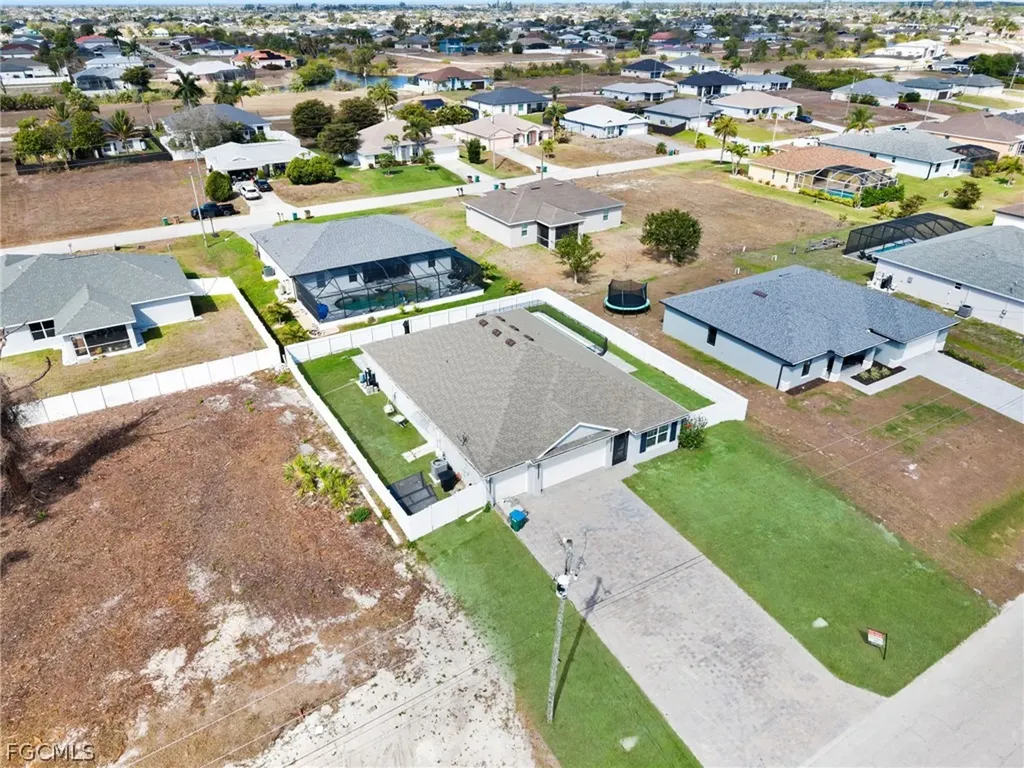 312 NW 17th Place Cape Coral FL 33993
