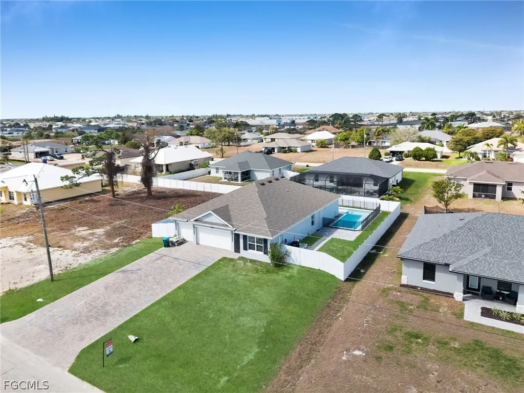 312 NW 17th Place Cape Coral FL 33993