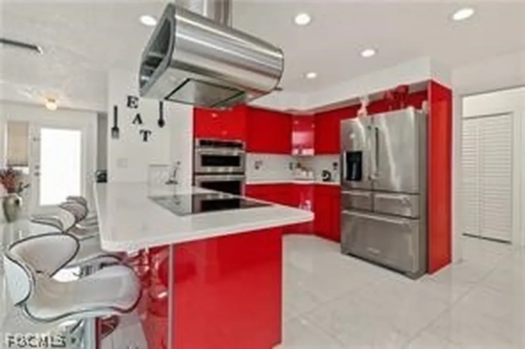 905 SE 27th Terrace Cape Coral FL 33904