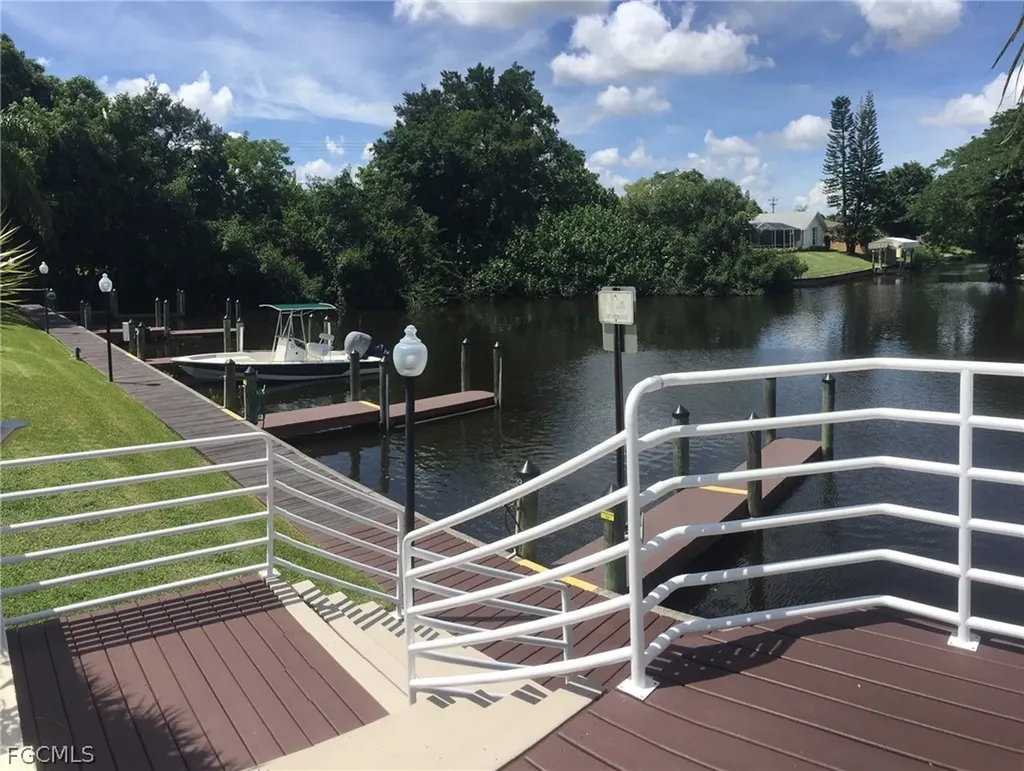 9391 Palm Island Circle North Fort Myers FL 33903