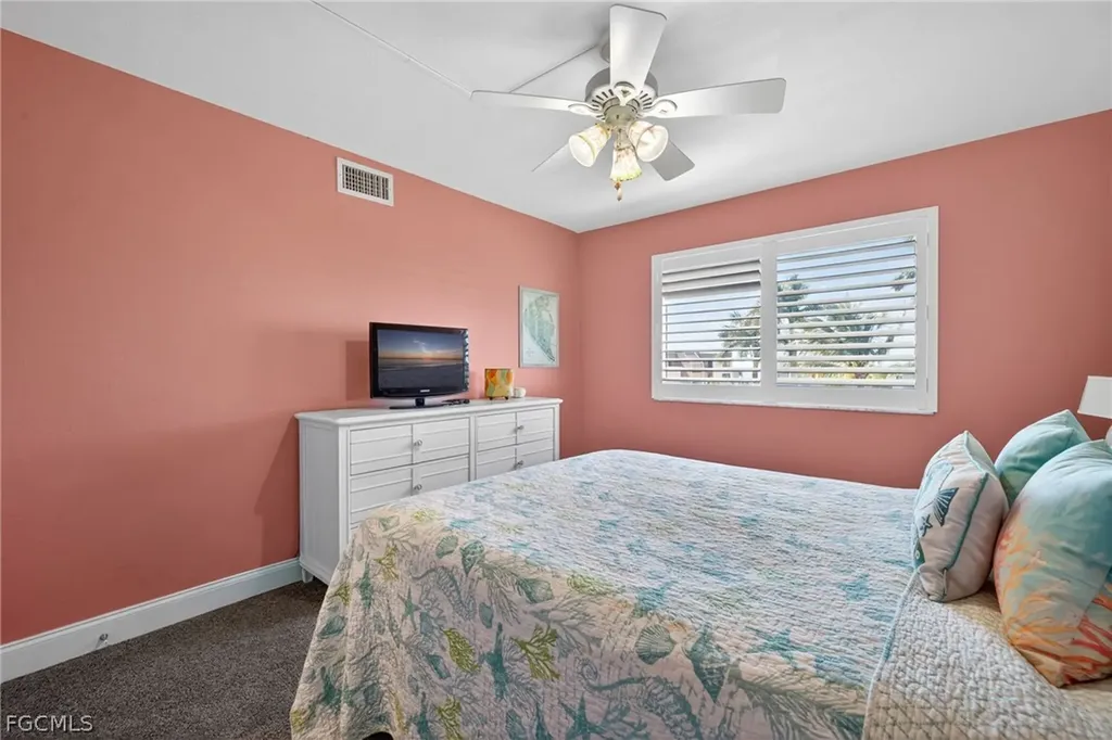 1299 Middle Gulf Drive Sanibel FL 33957