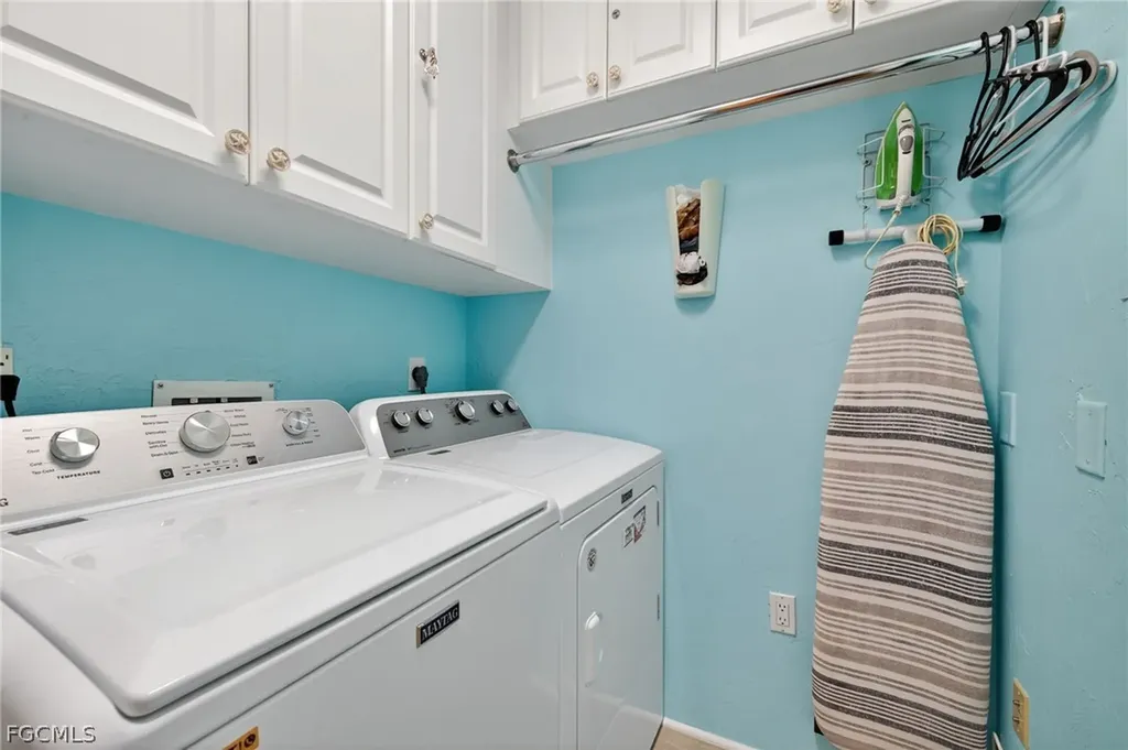 1299 Middle Gulf Drive Sanibel FL 33957