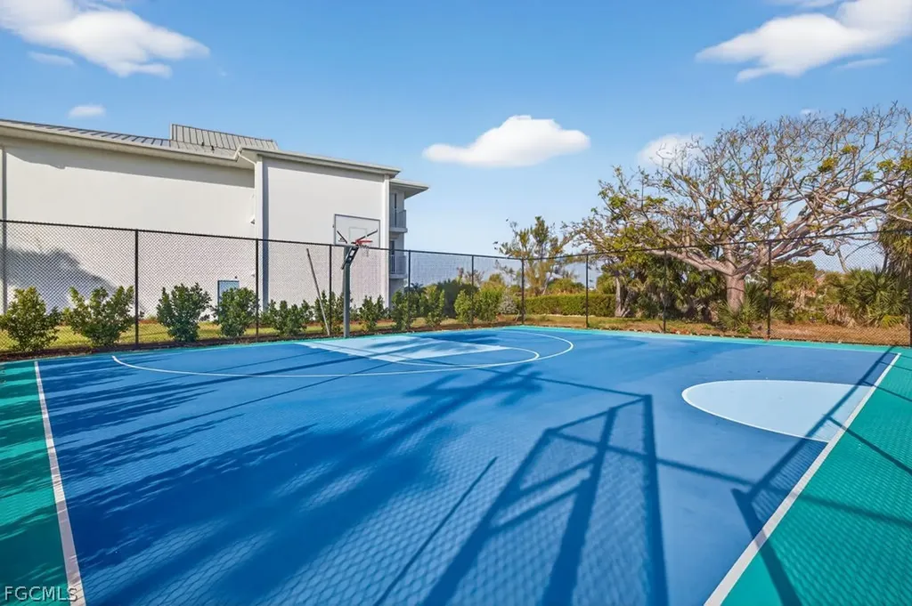 1299 Middle Gulf Drive Sanibel FL 33957