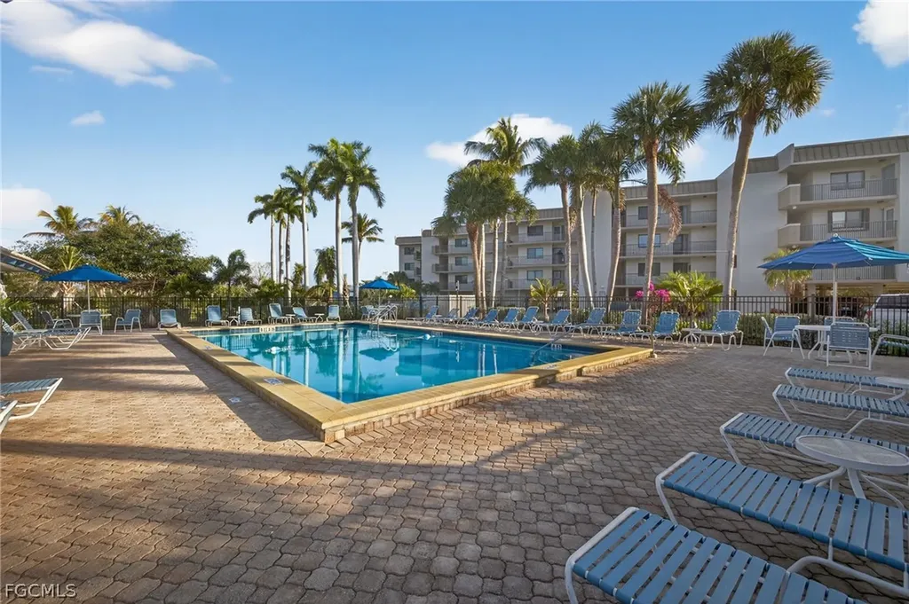 1299 Middle Gulf Drive Sanibel FL 33957