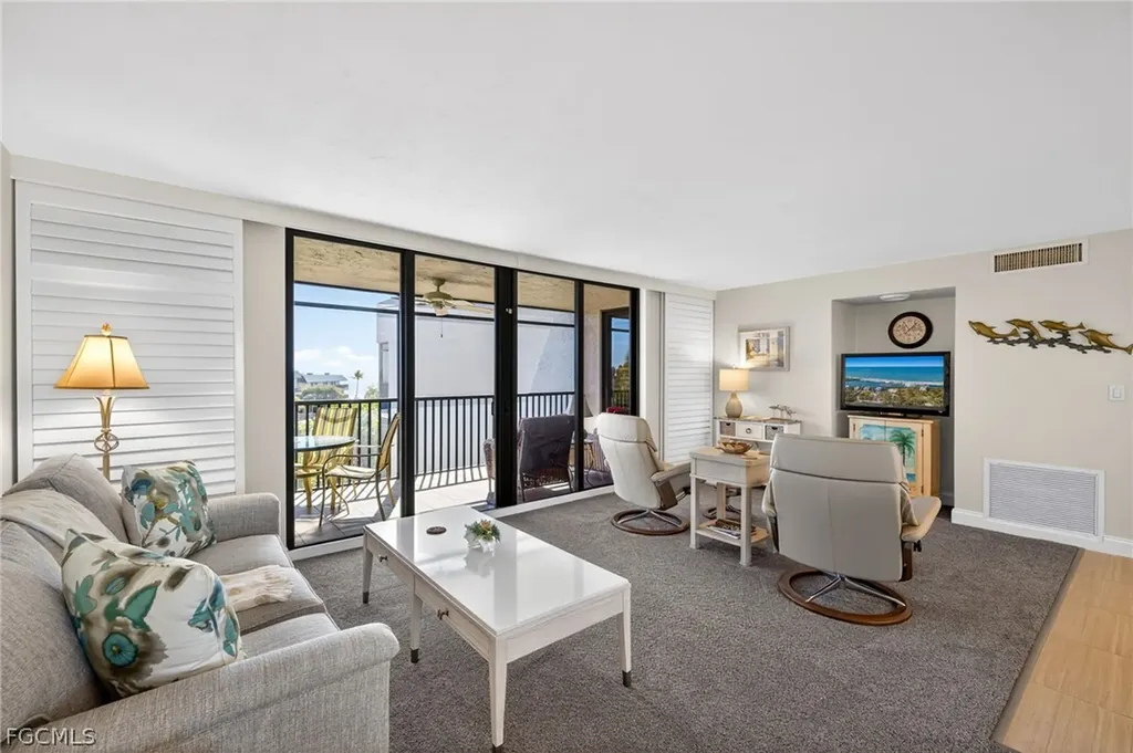 1299 Middle Gulf Drive Sanibel FL 33957