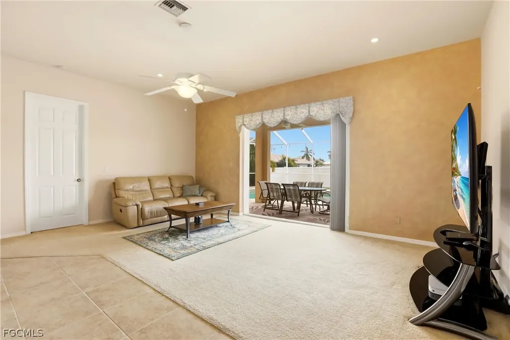 1006 SW 22nd Terrace Cape Coral FL 33991