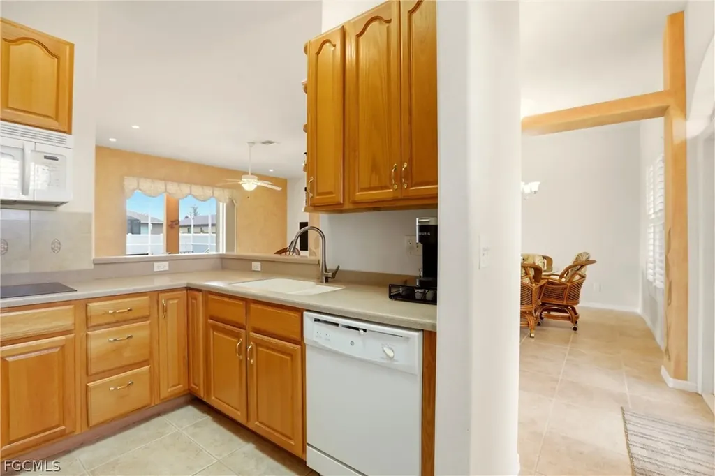 1006 SW 22nd Terrace Cape Coral FL 33991