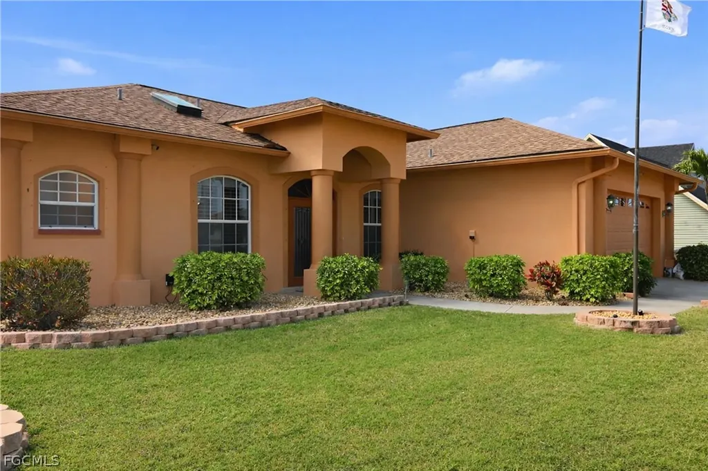 1006 SW 22nd Terrace Cape Coral FL 33991