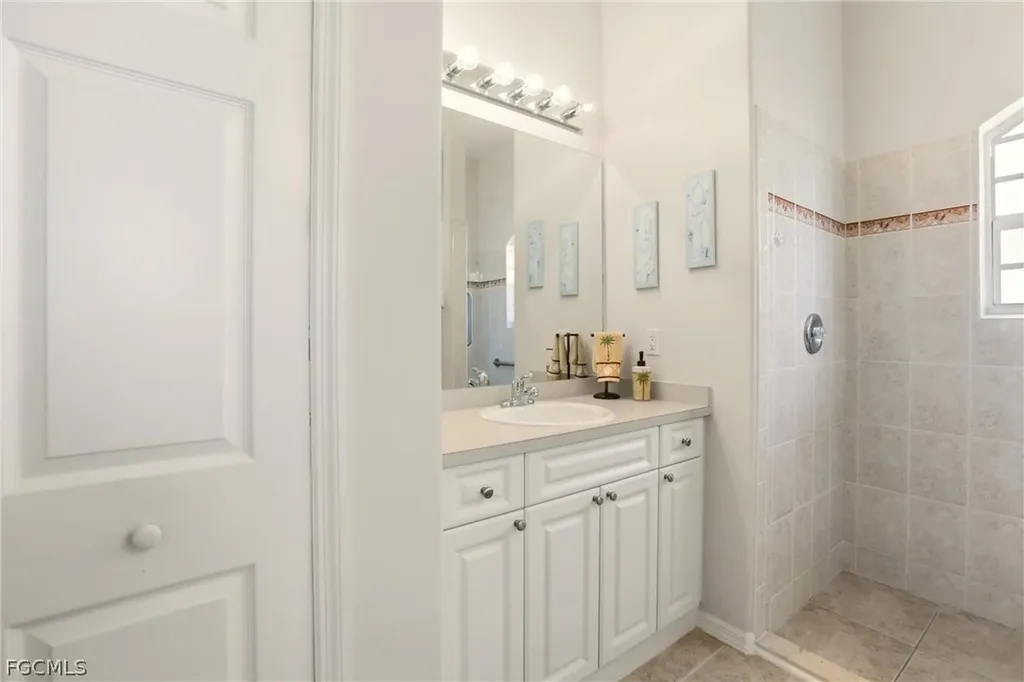 1006 SW 22nd Terrace Cape Coral FL 33991