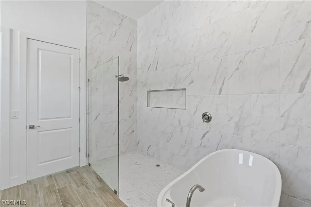 609 NW 39th Avenue Cape Coral FL 33993