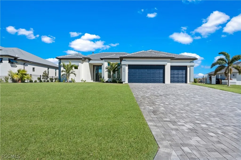 609 NW 39th Avenue Cape Coral FL 33993