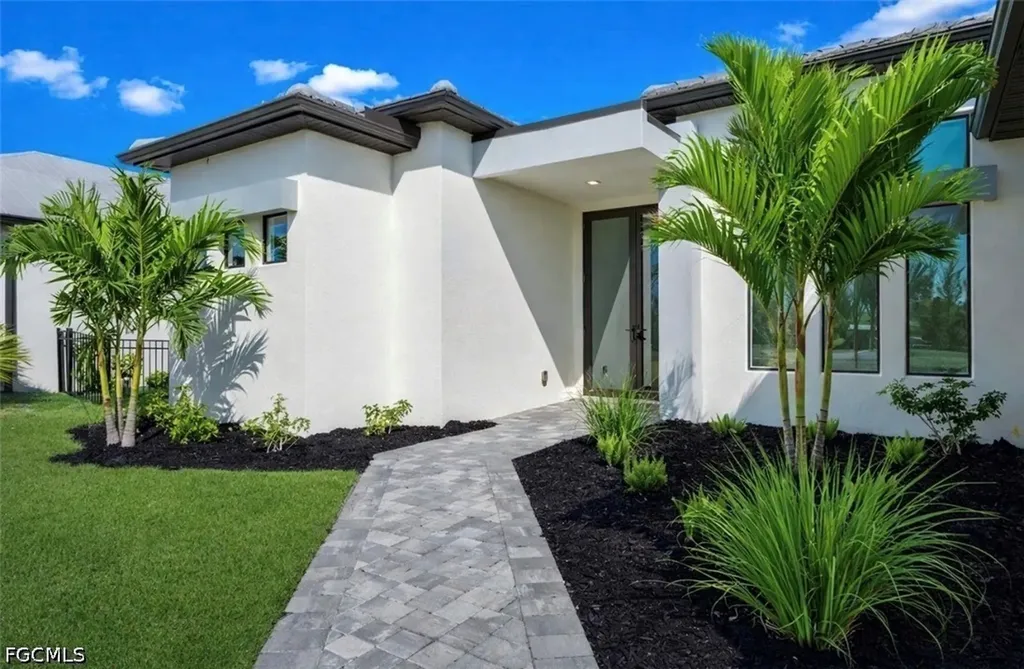 609 NW 39th Avenue Cape Coral FL 33993