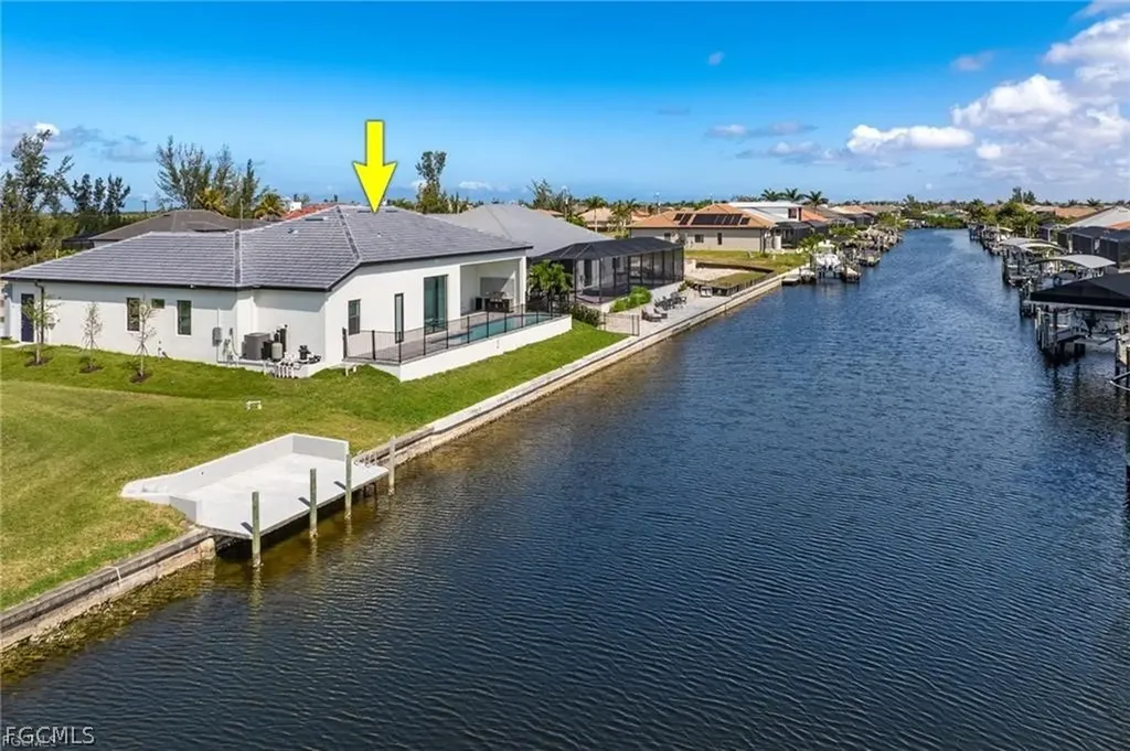609 NW 39th Avenue Cape Coral FL 33993