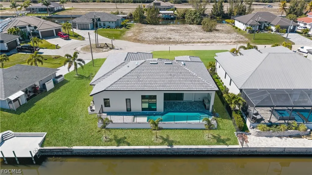 609 NW 39th Avenue Cape Coral FL 33993